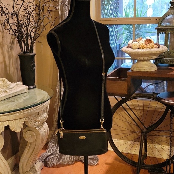 Coach Leather Concertible Wallet Crossbody Clutch 223 - Picture 2 of 9